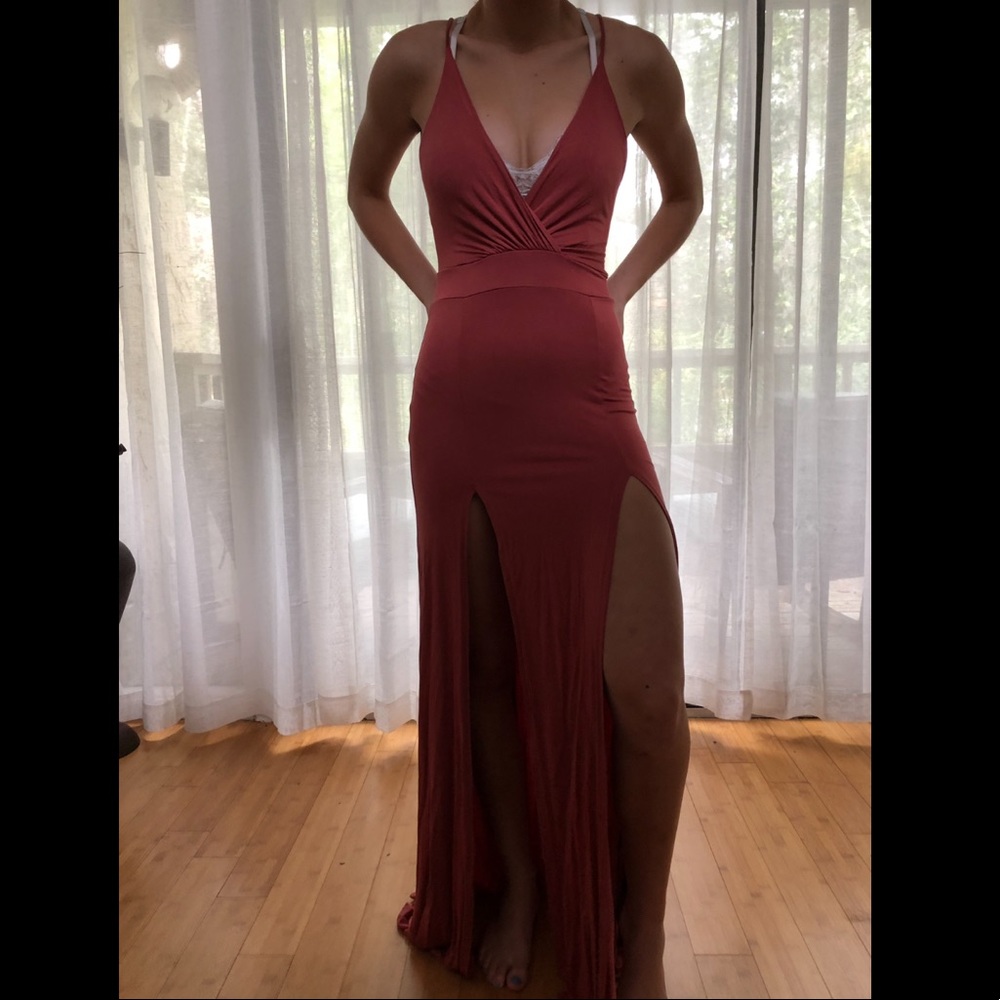 STUNNING F21 MAXI DRESS